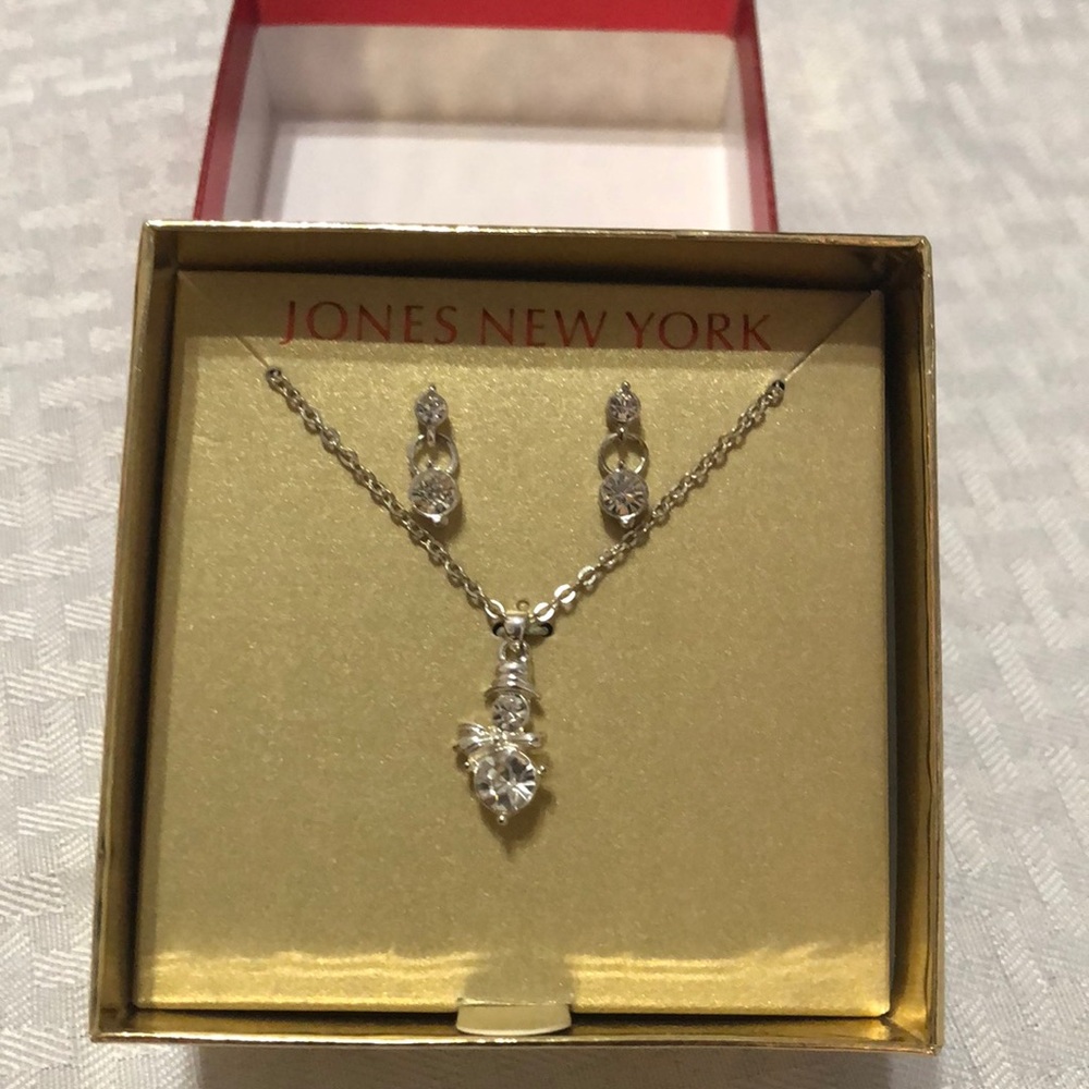 Jones New York Snowman Earrings And Necklace
